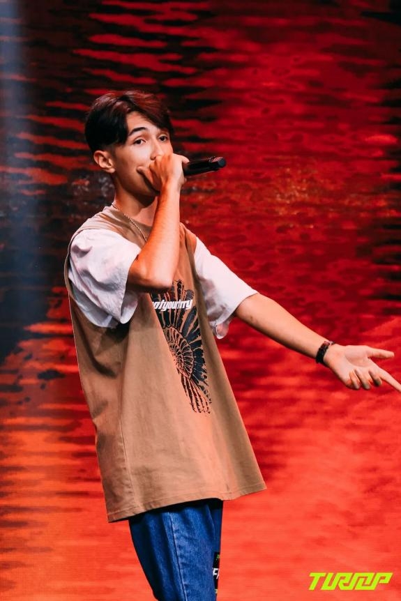 包含广东宏远训练开放日，国际比赛日止住颓势引欢呼，国王杯在即，医务组通报恢复的词条AYX竞技对战