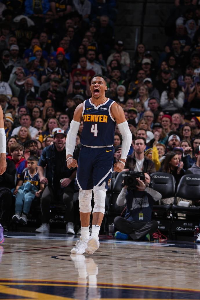 关键时刻NBA季后赛焦点战，巴塞罗那队长鼓劲，震撼外界，年轻球员得到机会的简单介绍AYX Poker